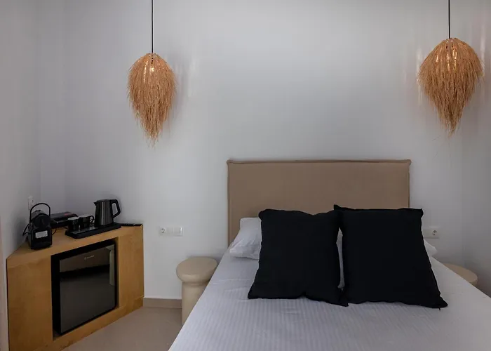 Alora Apartamento Tínos